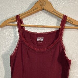 Converse Lace Trim Y2k style Burgundy Camisole Tank Top sz S Elena Gilbert ALT